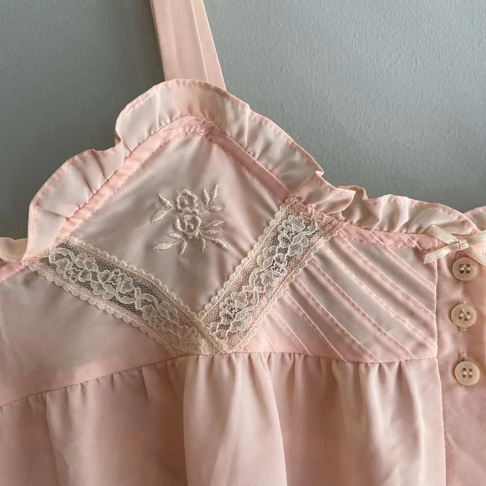 Sweet Vintage Milkmaid/Coquette Slipdress or Top in Excellent Condition - Picture 4 of 4
